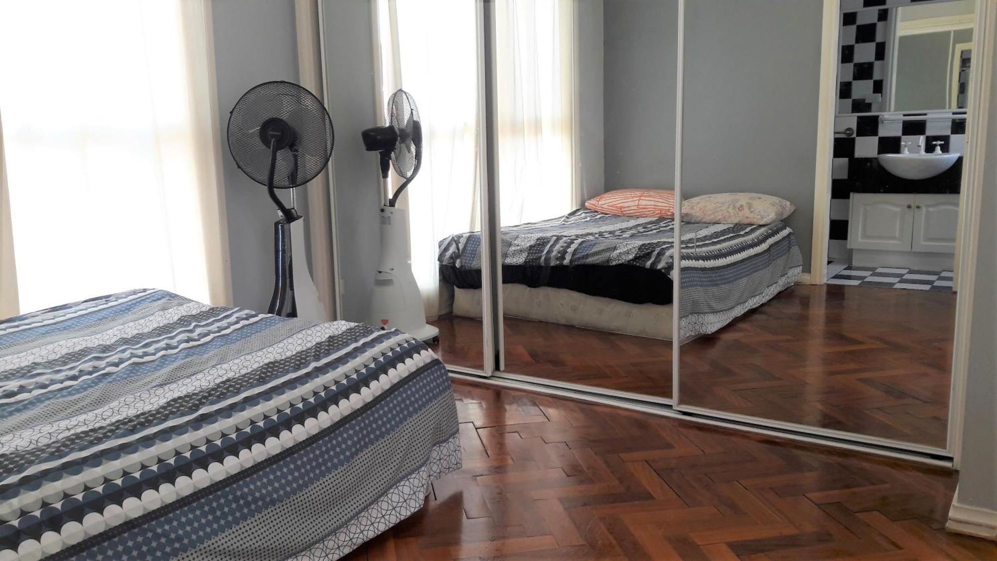 Abbotsford Private Rooms & Pods - 15 Charles Homestay Melbourne Esterno foto