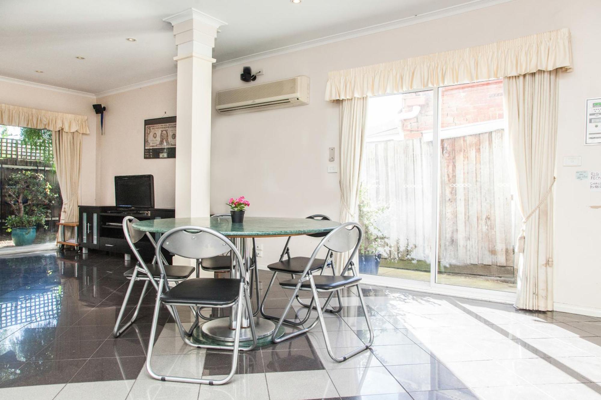 Abbotsford Private Rooms & Pods - 15 Charles Homestay Melbourne Esterno foto